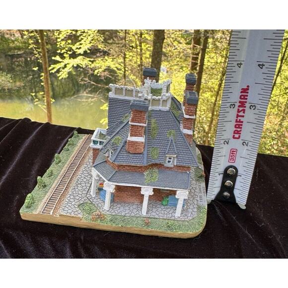 Santa’s Best 1995 Christmas In New England Train Station Excellent Condition! - Picture 7 of 7